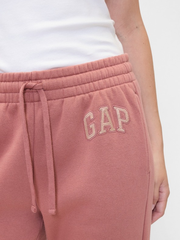 GAP Tepláky s logom GAP