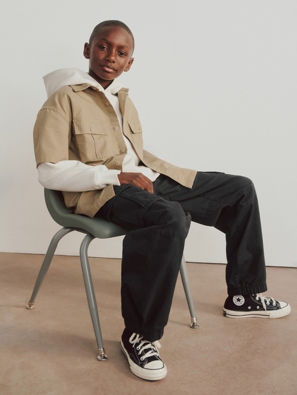 GAP Detské nohavice cargo GAP