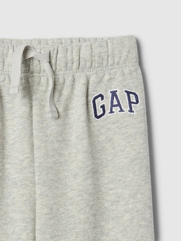 GAP Baby tepláky s logom GAP