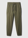 GAP Nohavice slim canvas joggers GapFlex GAP