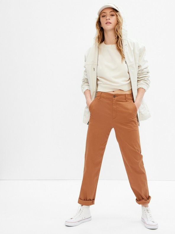 GAP Nohavice khaki girlfriend high rise GAP