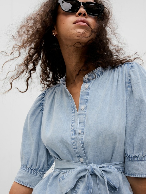 GAP Džínsové šaty GAP