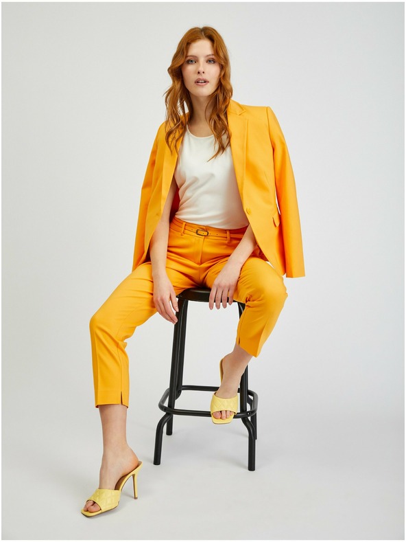 Orsay Oranžové dámske krátke nohavice s opaskom ORSAY