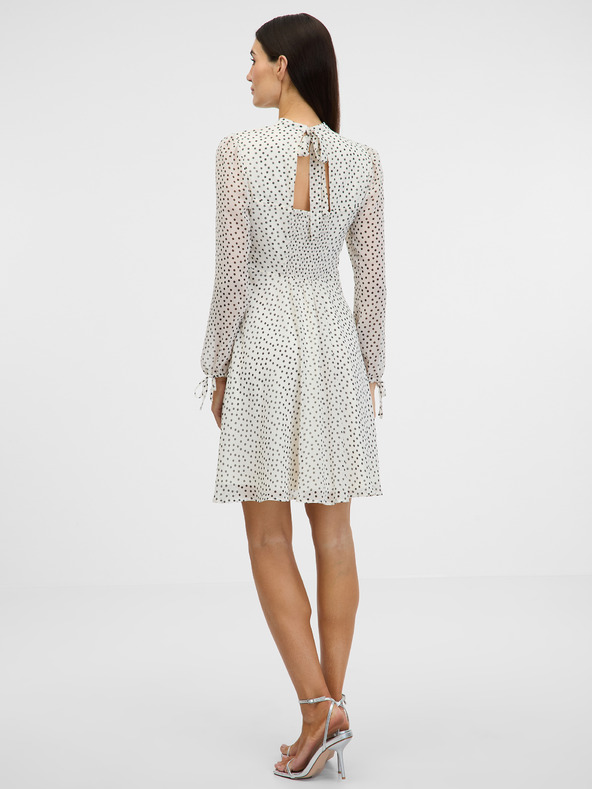 Orsay Krémové dámske šaty ku kolenám ORSAY