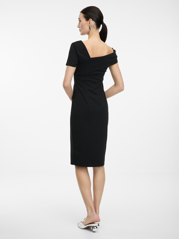 Orsay Čierne dámske šaty ku kolenám ORSAY