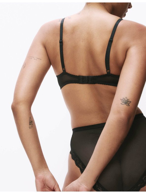 Marks & Spencer Čipkovaná podprsenka na ramienka s kosticami a vystuženými košíčkami, veľkosť 2,5 oz. A-E Marks & Spencer čierna