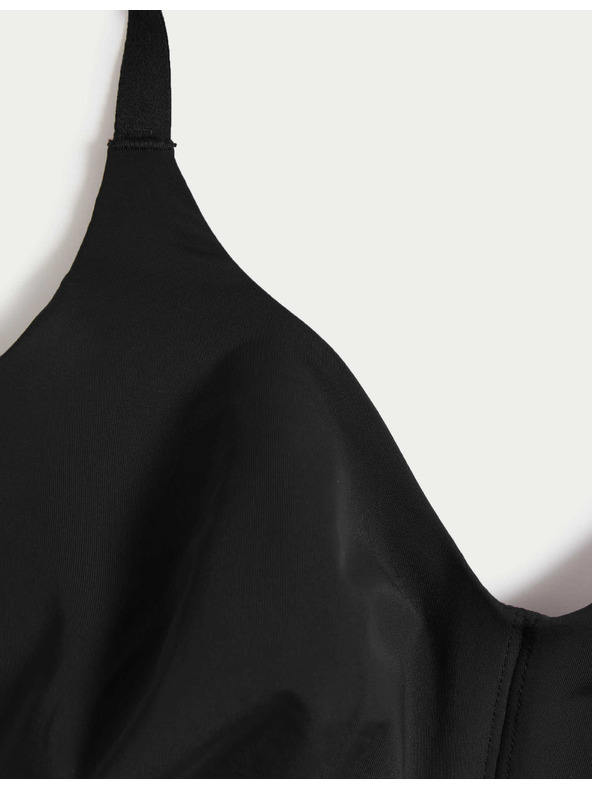 Marks & Spencer Zmenšujúca sa podprsenka Flexifit™ s kosticami, veľkosť 4 x 5, s kosticami. C-G Marks & Spencer čierna