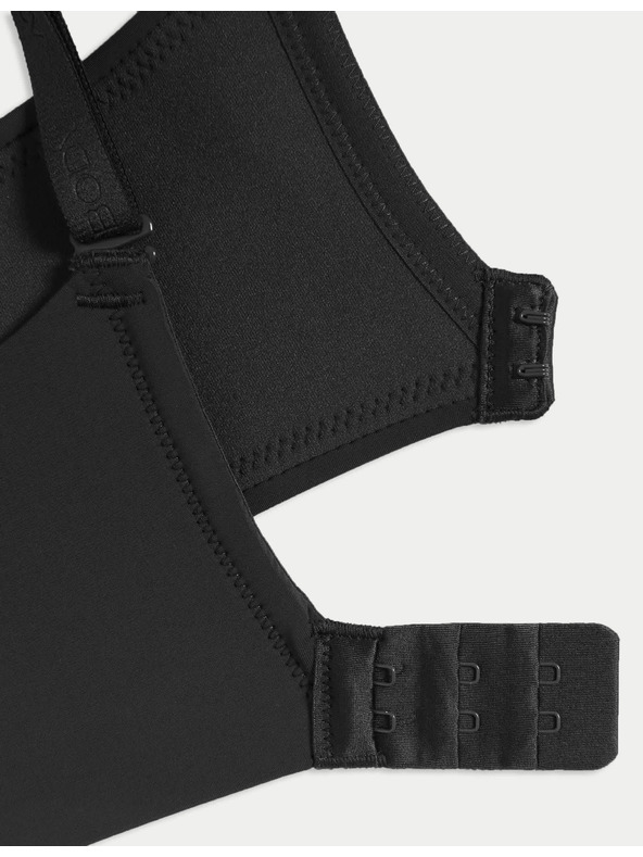 Marks & Spencer Zmenšujúca sa podprsenka Flexifit™ s kosticami, veľkosť 4 x 5, s kosticami. C-G Marks & Spencer čierna