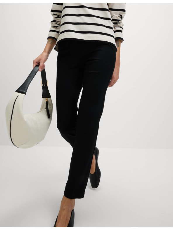 Marks & Spencer Dámske čierne džersejové nohavice Marks & Spencer s úzkym strihom po členky