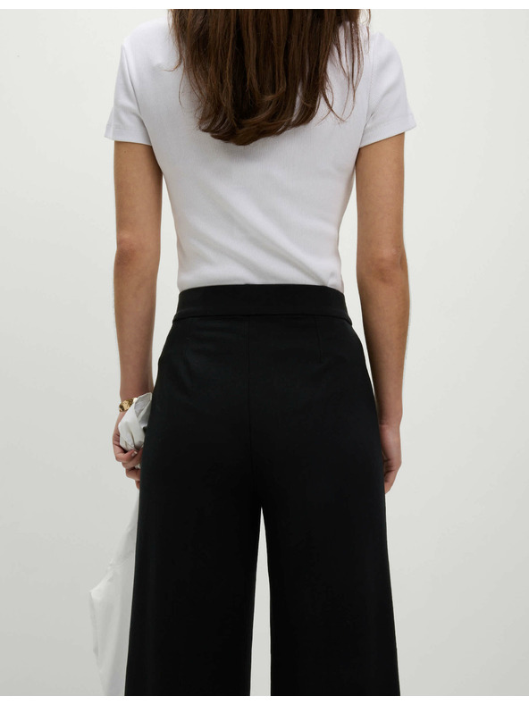 Marks & Spencer Nohavice