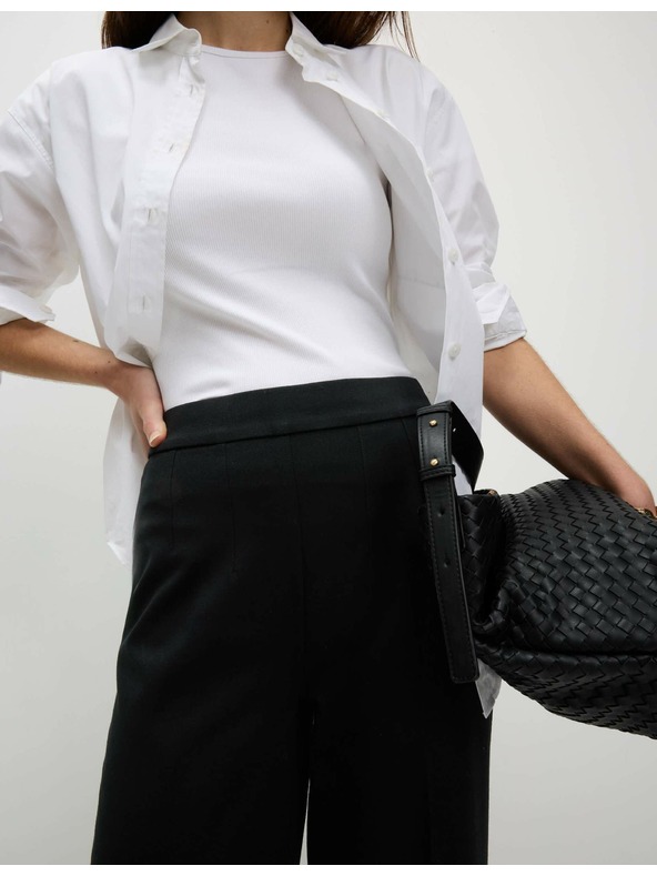 Marks & Spencer Nohavice