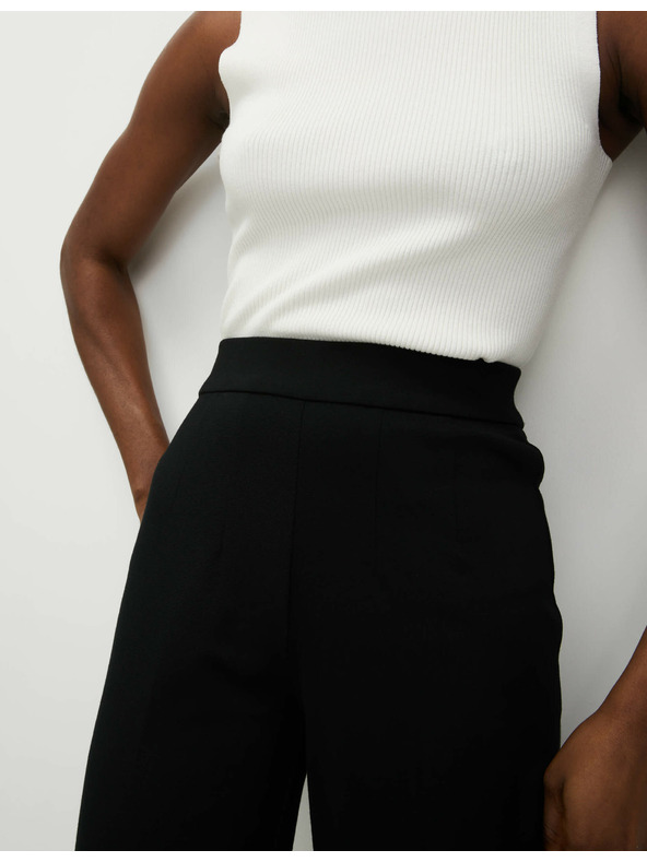 Marks & Spencer Čierne dámske džersejové nohavice s rovnými nohavicami Marks & Spencer