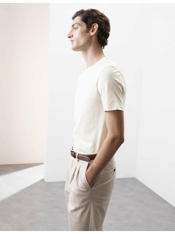 Marks & Spencer Tričko z prémiovej bavlny, úzky strih Marks & Spencer smotanová