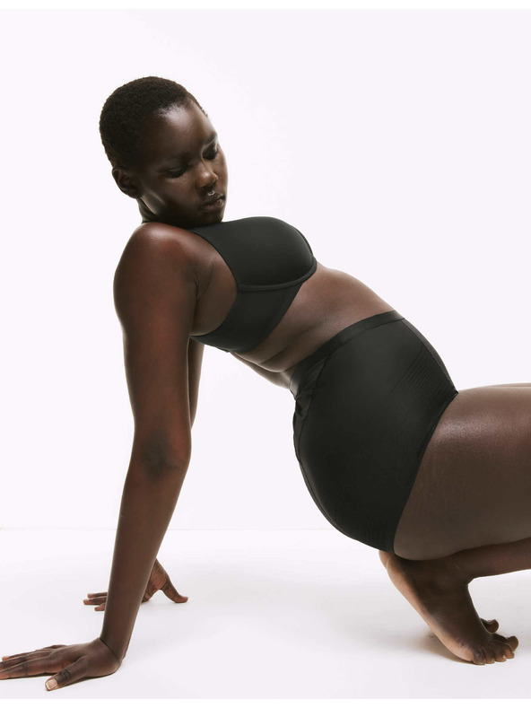 Marks & Spencer Silne spevňujúce bezšvové nohavičky do pása Body Define™ Marks & Spencer čierna