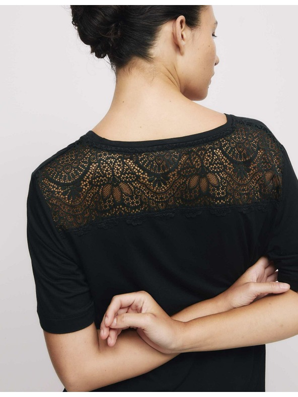 Marks & Spencer Pyžamový top s čipkovým detailom Marks & Spencer čierna