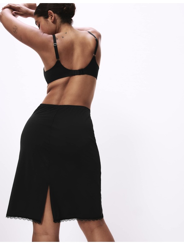 Marks & Spencer Spodná sukňa s technológiou Cool Comfort™ (16"-29") Marks & Spencer čierna