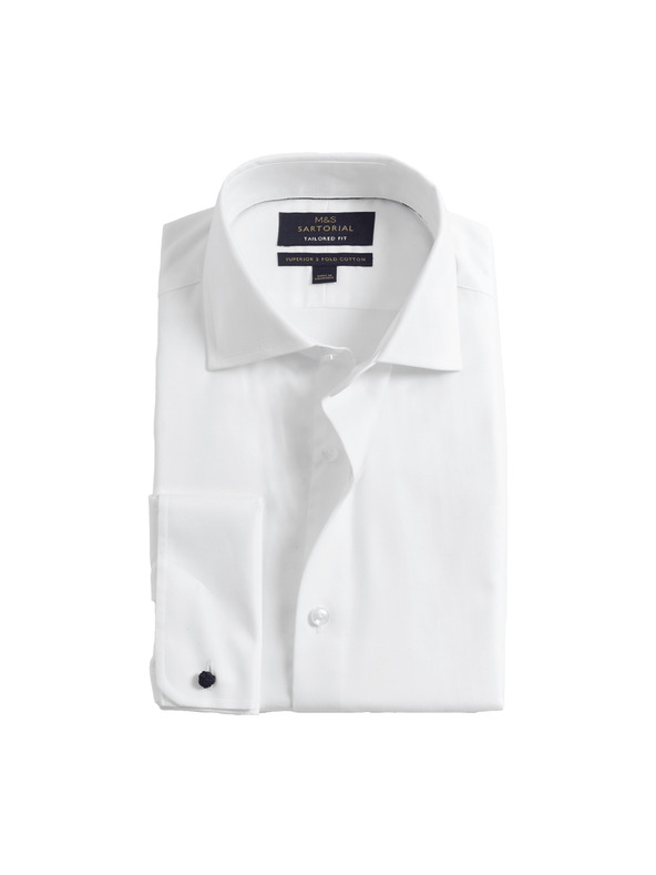 Marks & Spencer Mierne vypasovaná košeľa z luxusnej bavlny s dvojitými manžetami Marks & Spencer biela