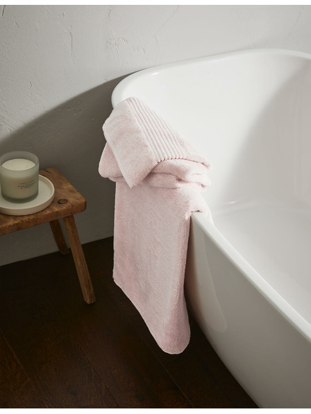 Marks & Spencer Luxusný uterák z egyptskej bavlny Marks & Spencer ružová