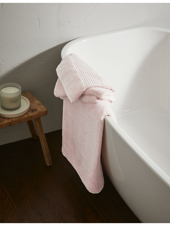 Marks & Spencer Luxusný uterák z egyptskej bavlny Marks & Spencer ružová