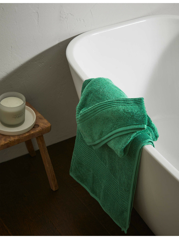 Marks & Spencer Luxusný uterák z egyptskej bavlny Marks & Spencer zelená