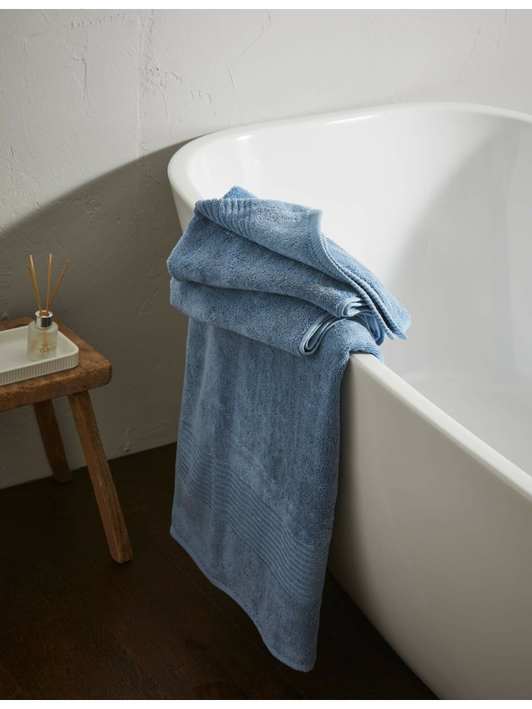 Marks & Spencer Luxusný uterák z egyptskej bavlny Marks & Spencer námorná modrá