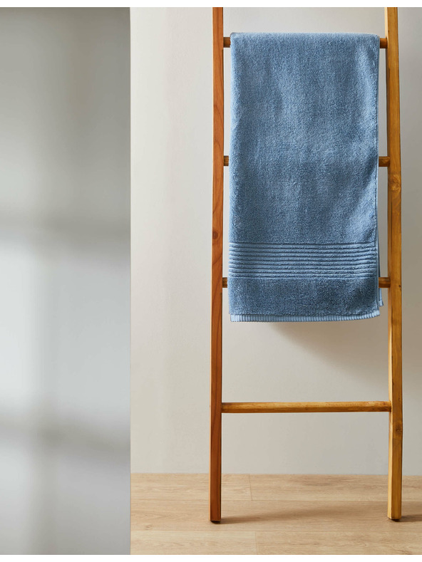 Marks & Spencer Luxusný uterák z egyptskej bavlny Marks & Spencer námorná modrá