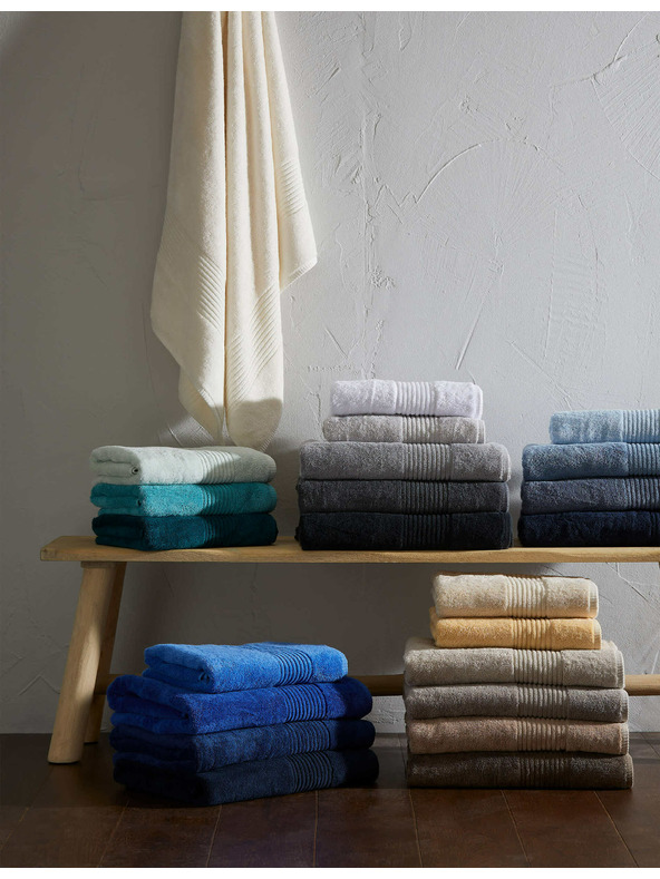 Marks & Spencer Luxusný uterák z egyptskej bavlny Marks & Spencer námorná modrá