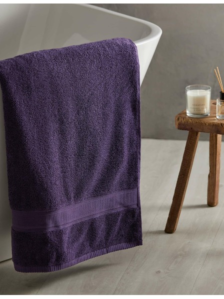 Marks & Spencer Extra jemný antibakteriálny uterák z čistej bavlny Marks & Spencer fialová