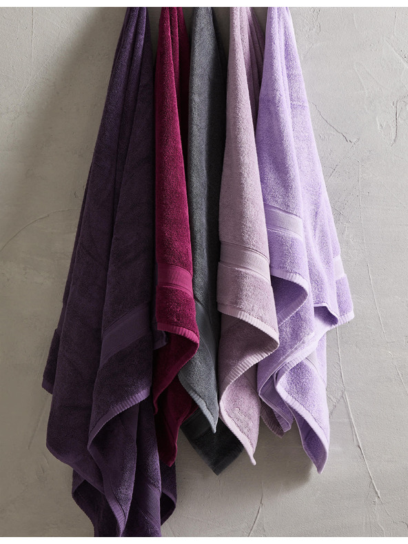 Marks & Spencer Extra jemný antibakteriálny uterák z čistej bavlny Marks & Spencer fialová