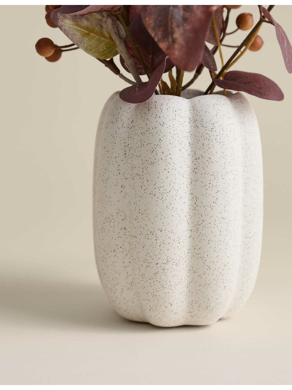 Marks & Spencer Umelé jesenné aranžmá v keramickom kvetináči Marks & Spencer biela