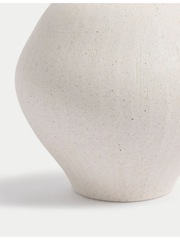 Marks & Spencer Malá keramická váza s tvarovanou rukoväťou Marks & Spencer biela