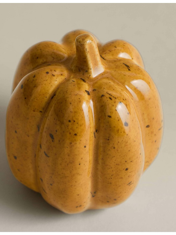 Marks & Spencer Malá keramická dekorácia tekvice Marks & Spencer žltá