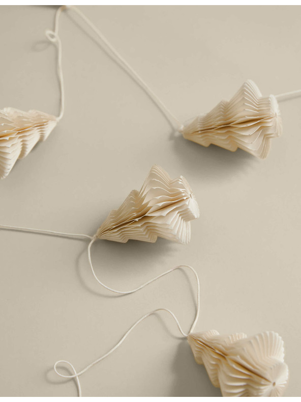 Marks & Spencer Papierové vianočné girlandové stromčeky Marks & Spencer biela