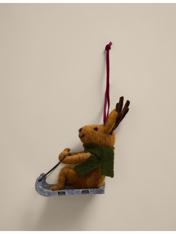 Marks & Spencer Závesná dekorácia s plstenými sobími saniami Marks & Spencer viacfarebná