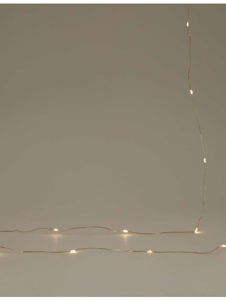 Marks & Spencer Teplé biele LED drôtené svetlo na batérie Marks & Spencer zlatá