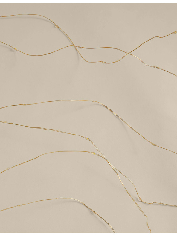 Marks & Spencer Teplé biele LED drôtené svetlo na batérie Marks & Spencer zlatá