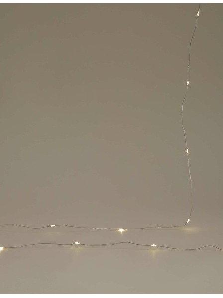 Marks & Spencer Teplé biele LED drôtené svetlo na batérie Marks & Spencer strieborná