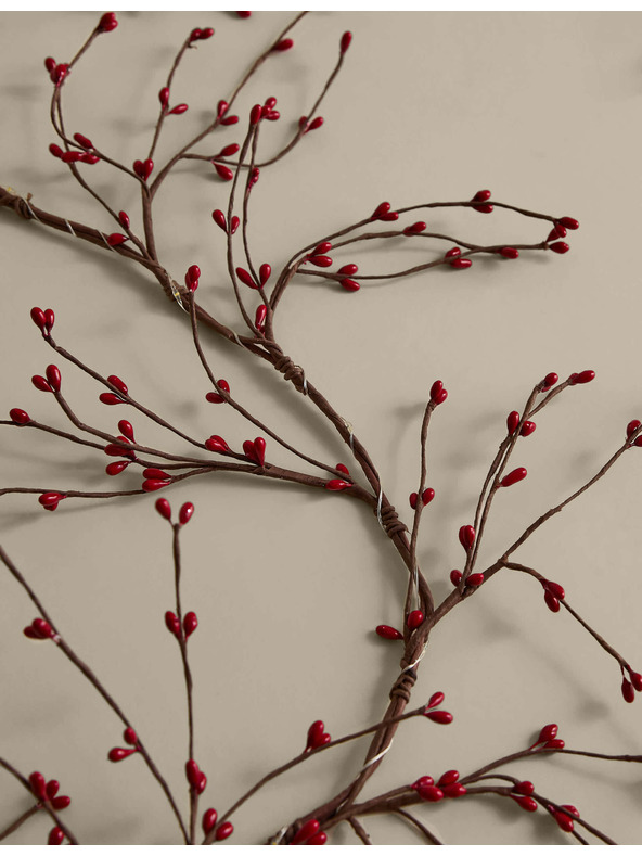 Marks & Spencer Svetelný reťazec s motívom bobuľovitého ovocia, dĺžka 1,8 m Marks & Spencer červená