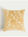 Marks & Spencer Zamatový vankúš s vyšívanými čerešňovými kvetmi Marks & Spencer zlatá