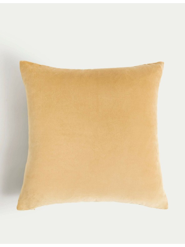 Marks & Spencer Zamatový vankúš s vyšívanými čerešňovými kvetmi Marks & Spencer zlatá