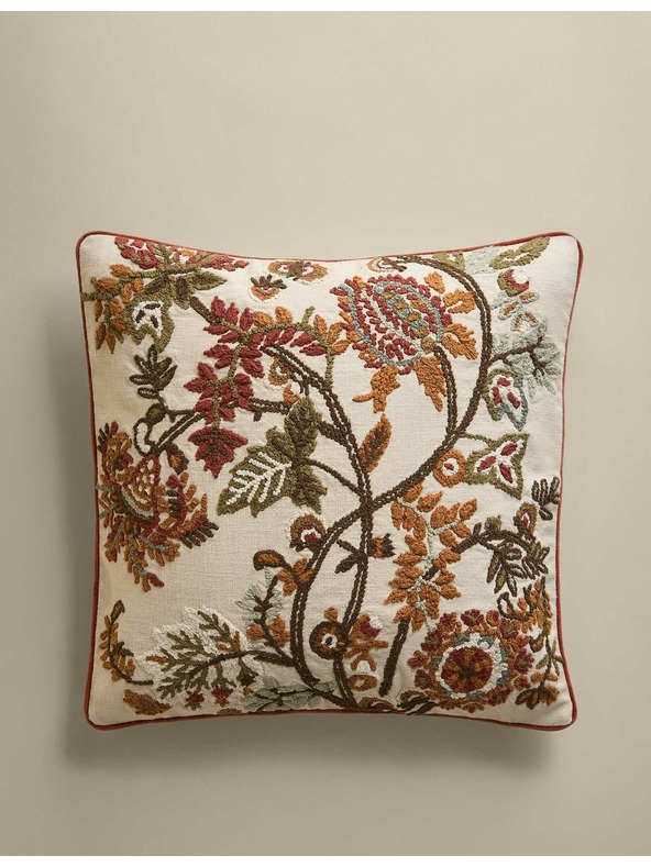 Marks & Spencer Vankúš z čistej bavlny s kvetinovou výšivkou Marks & Spencer smotanová