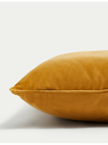 Marks & Spencer Zamatový vankúšik s lemovaním Marks & Spencer žltá