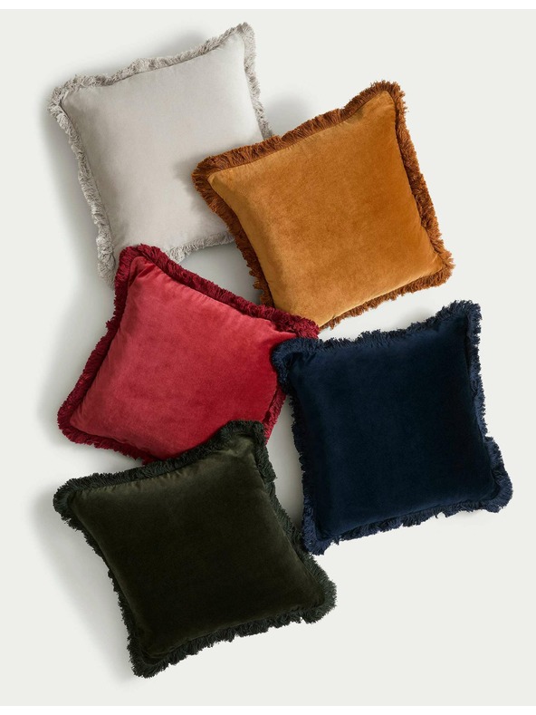 Marks & Spencer Zamatový vankúš s třásňami, z čistej bavlny Marks & Spencer žltá