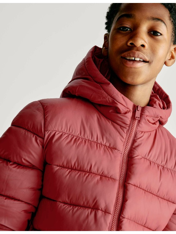 Marks & Spencer Ľahký zateplený kabát s technológiou Stormwear™ (2–16 rokov) Marks & Spencer červená