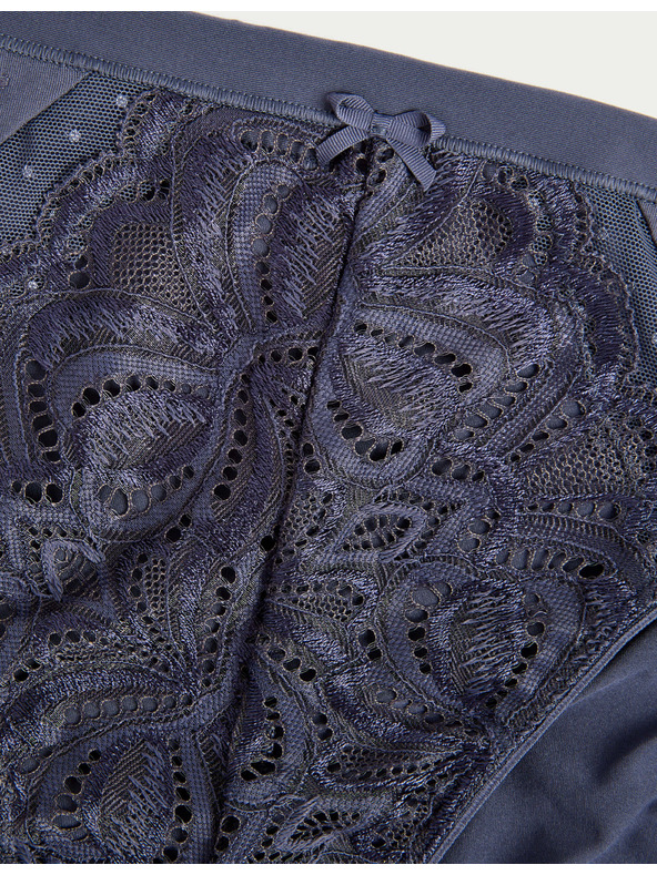 Marks & Spencer Vysoko strihované čipkované nohavičky Amelia, 3 ks v balení Marks & Spencer sivá