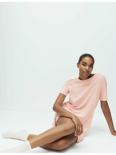 Marks & Spencer Pruhovaná nočná košieľka s technológiou Cool Comfort™ Marks & Spencer ružová