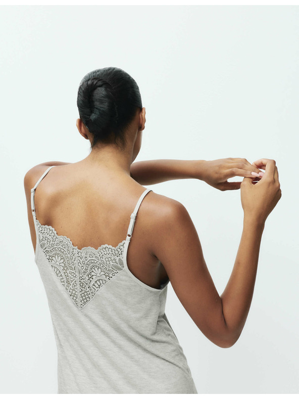 Marks & Spencer Košieľka s čipkovým detailom Marks & Spencer sivá