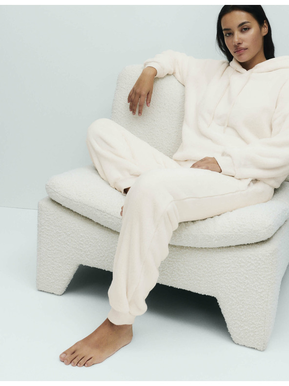 Marks & Spencer Domáce tepláky s kožušinovým flísom Marks & Spencer smotanová