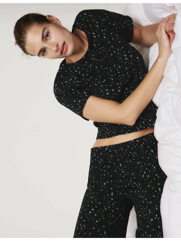 Marks & Spencer Skrátená pyžamová súprava s vysokým podielom bavlny a potlačou Marks & Spencer čierna