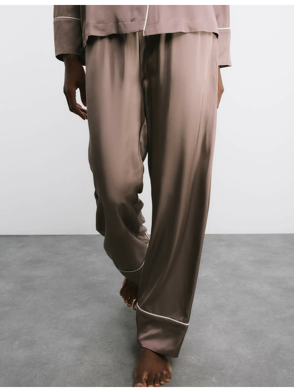 Marks & Spencer Saténová pyžamová súprava s chlopňami Marks & Spencer hnedá